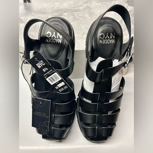 Madden NYC Fishmn Sandals Women’s Size 8.5 Black Shoes Comfort Foam Insole